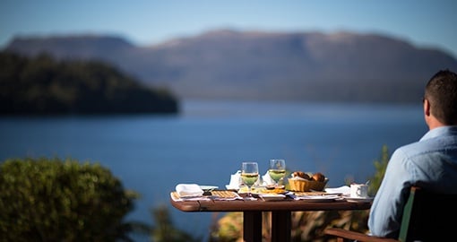 Enjoy Fine Dining Outdoors at Solitaire Lodge, Rotorua