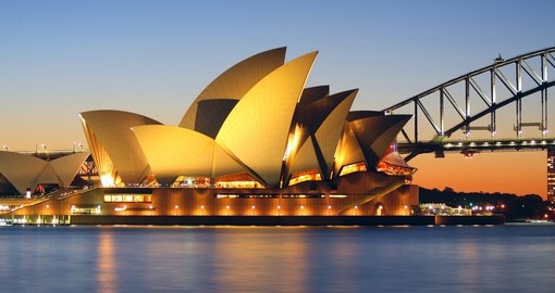 The Sydney Opera House viewed from Farm Cove is an ideal starting point for your Australia tour